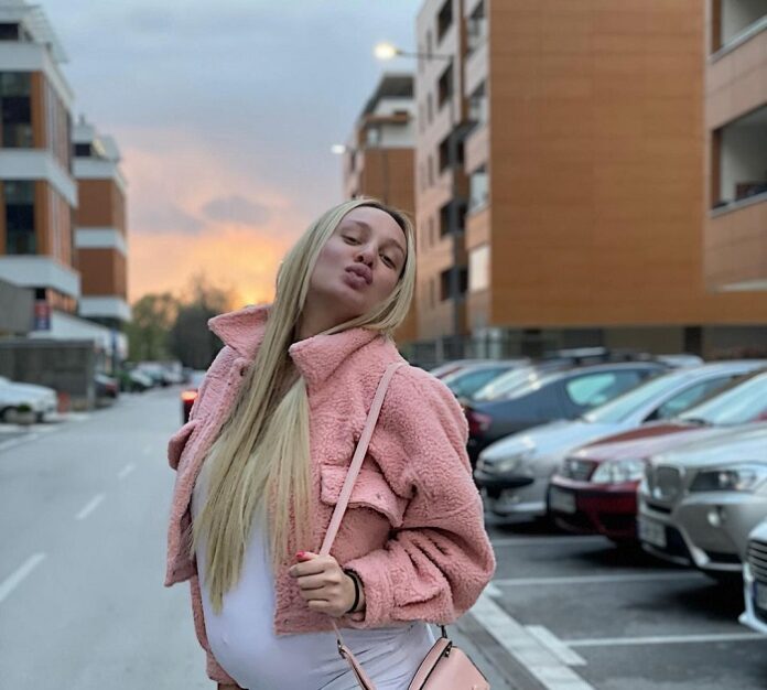 Luna Đogani: 