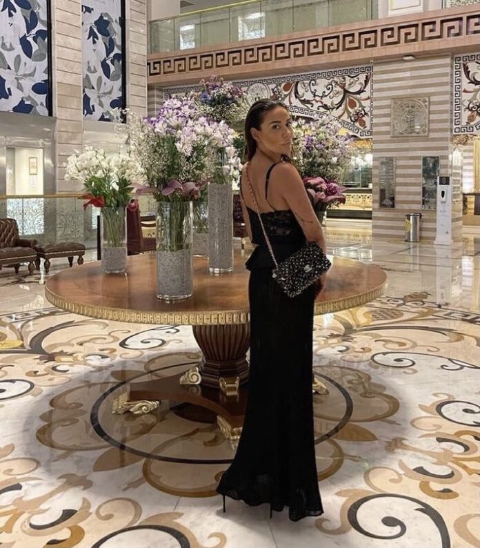 Turci odlepili za Anom Nikolić!